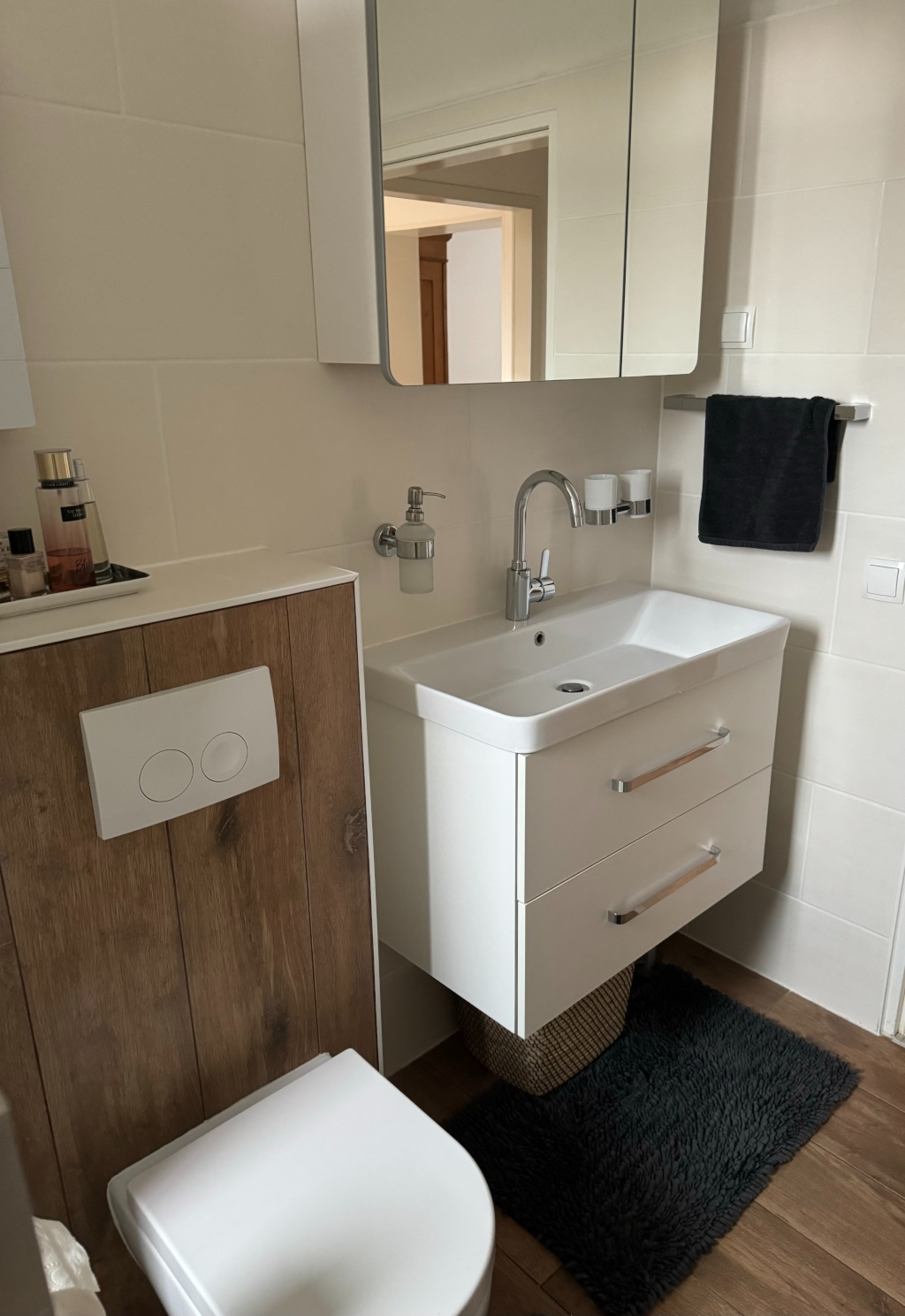 gehobene WG-taugliche Wohnung Köln-Dellbrück | 2 Zimmer | Vollmöbliert | Terrasse 50m2 | wunderschöner Garten 120m2 – Kemperbachstr 32, 51069 Köln Dellbrück – Vorschaubild 7