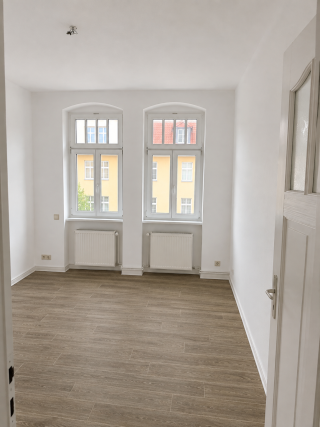 Anzeigenbild: Helle 2-Zimmer-Wohnung mit sonnigem Balkon in der Südlichen Innenstadt