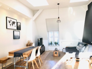 3-Zimmer-Dachgeschosswohnung mit Südbalkon - vollmöbliert — photo 1