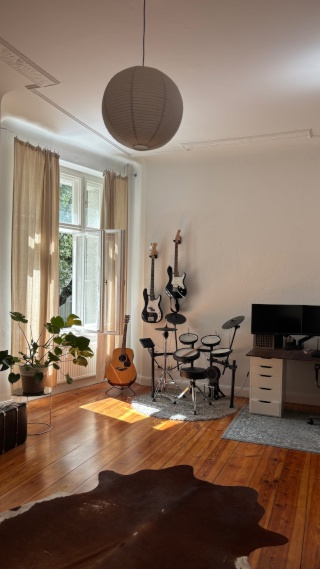 Große, möblierte Altbauwohnung in Prenzlauer Berg | 15.–30.08 — photo 1