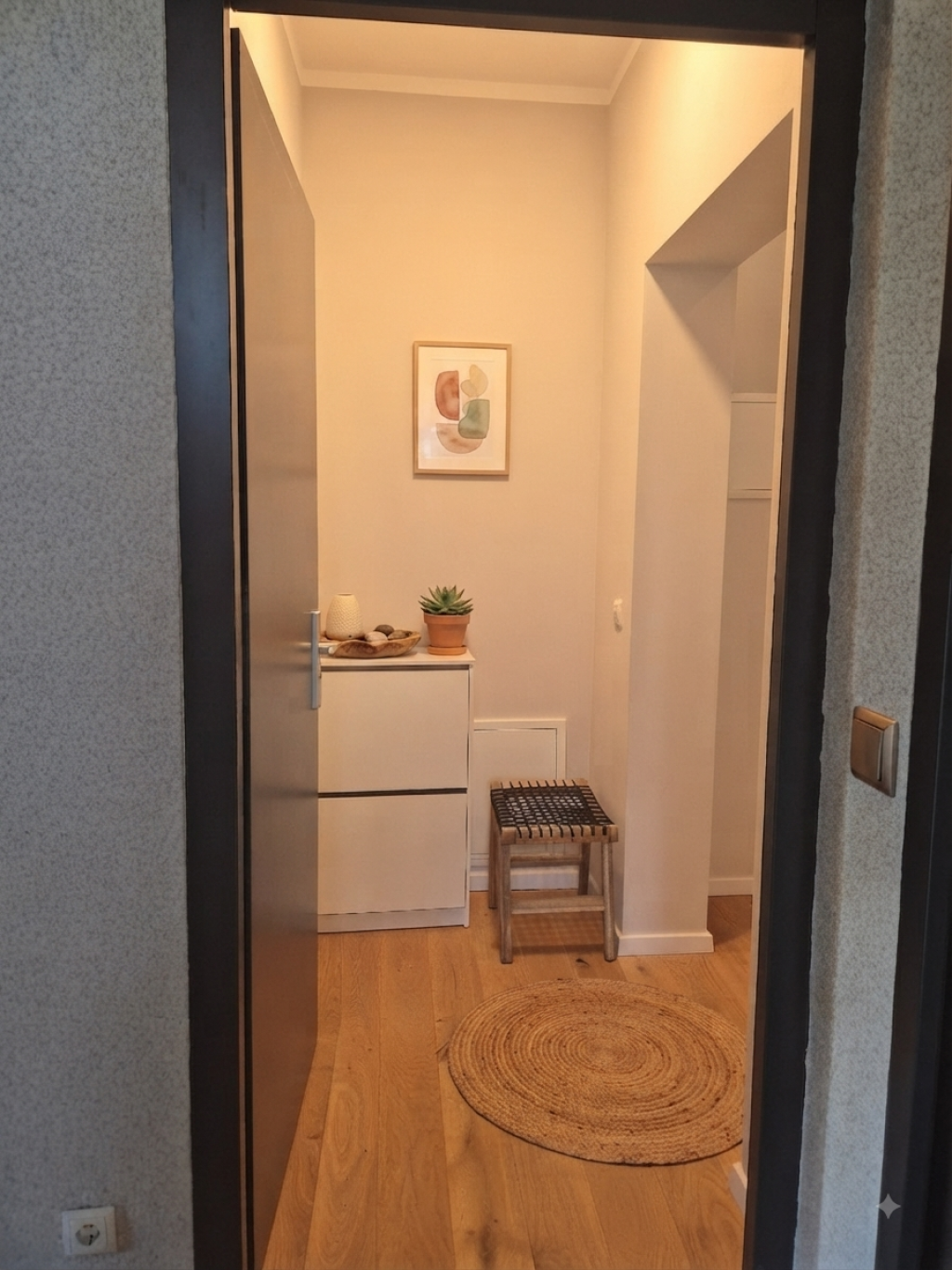 Schöne frisch renovierte möblierte 1- Zimmer Wohnung zu vermieten – Tiergartenstraße, 30559 Hannover Kirchrode – Vorschaubild 7