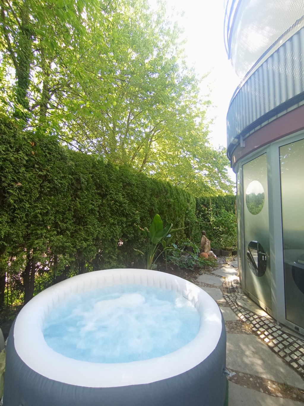 Großzügige, möblierte 2-Zimmer-Wohnung mit Garten, Jacuzzi & Terrasse in Stuttgart-Riedenberg – befristet für 3 Monate – Wiesenäckerstraße, 70619 Stuttgart Riedenberg – Vorschaubild 7