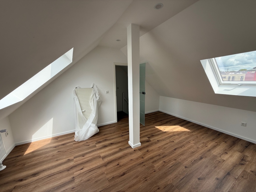 2 frisch sanierte 3-Zimmer Maisonette-City-Apartments – ideal für 2er-WG | ab 1.180 € all inclusive – Stühmeyerstraße 4, 44787 Bochum Innenstadt – Vorschaubild 4