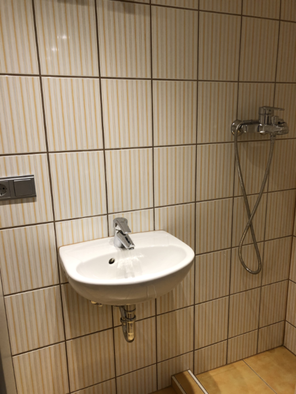 Hochwertig möblierte 1-Zimmer-Wohnung im Herzen von Stuttgart-Möhringen – Maierstraße, 70567 Stuttgart Möhringen – Vorschaubild 4