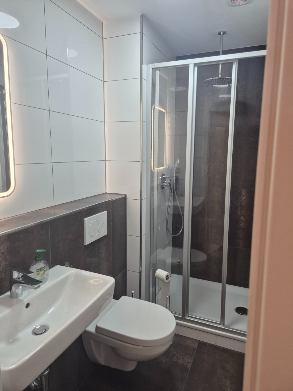 Schöne frisch renovierte möblierte 1- Zimmer Wohnung zu vermieten – Tiergartenstraße, 30559 Hannover Kirchrode – Vorschaubild 6