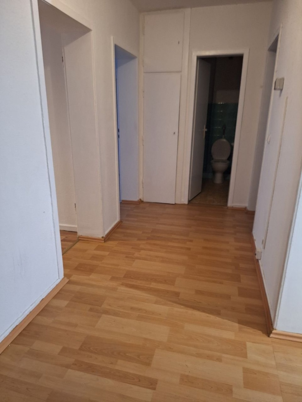 Sehr schöne möbilierte 3 Zi Wohnung sehr nah zu Uni – Heinrich-Strunkstr. 16, 45143 Essen Altendorf – Vorschaubild 3