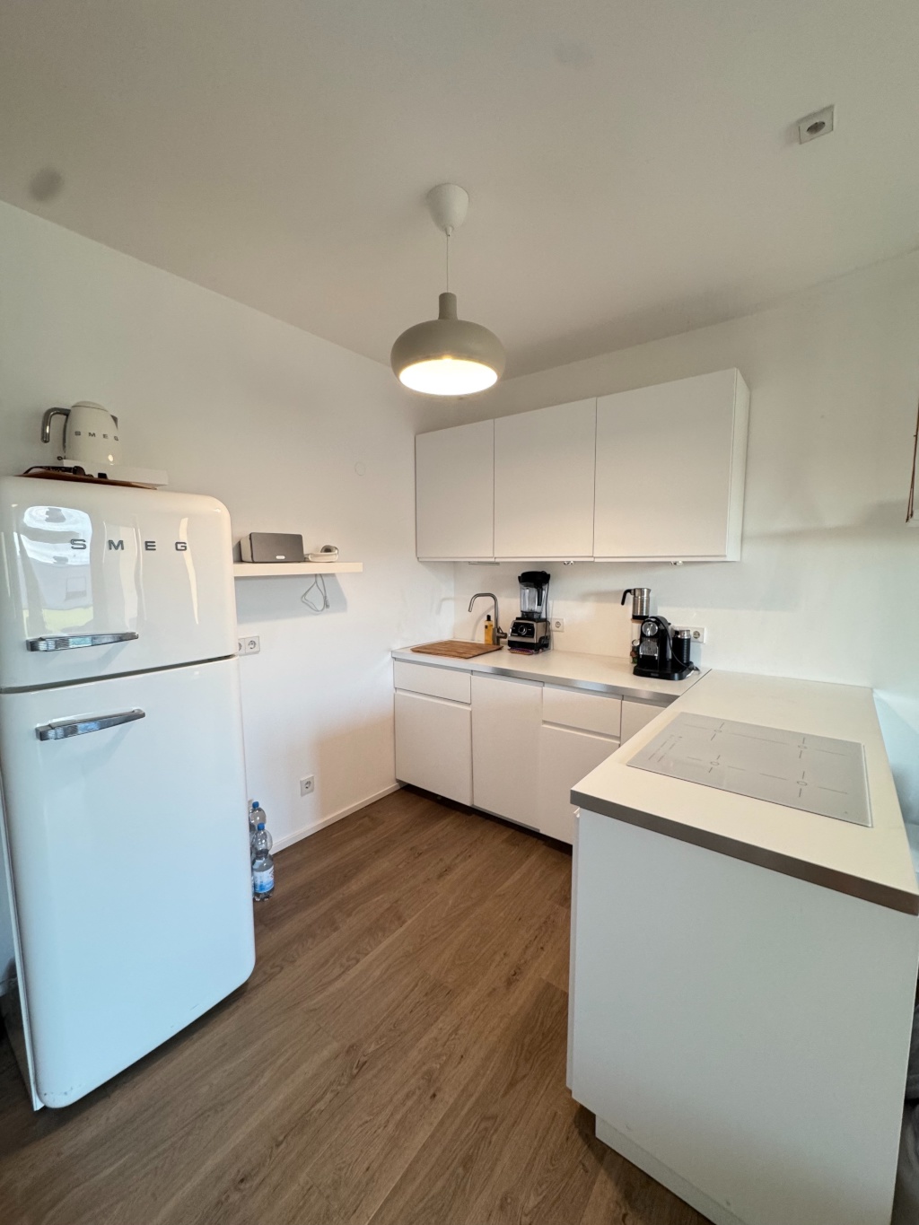 Hochwertig möblierte 2-Zimmer-Wohnung mit Balkon in zentraler Kölner Innenstadtlage
