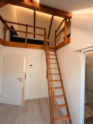 Ad image: Moderne möblierte Zimmer mit eigenem Bad und Klima