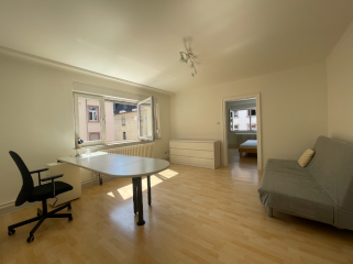 Anzeigenbild: Bright Furnished 2-Room Apartment in a Quiet, Central Location in Frankfurt-Bockenheim - Flexible Rental from 3 Months or Longer (i.e. 36 Month)