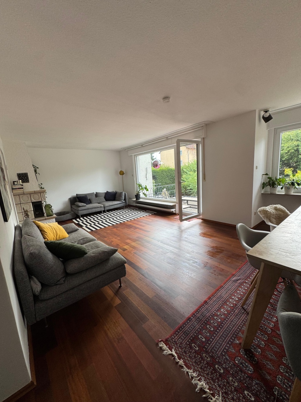 Schönes Zuhause mit Garten, Kamin & Balkon zur Zwischenmiete in Frankfurt-Dornbusch – 60320 Frankfurt am Main Dornbusch – Vorschaubild 8