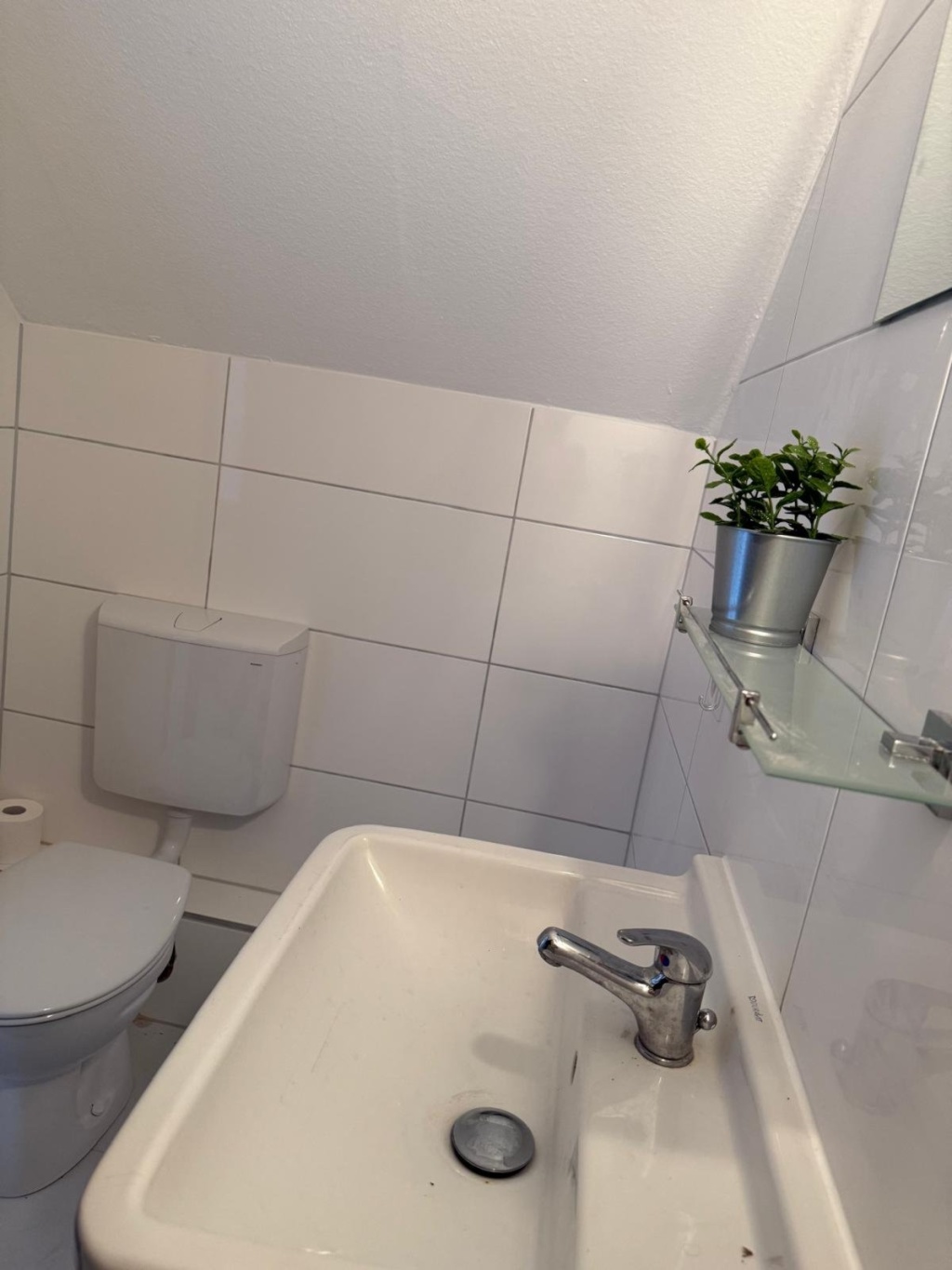 1-Zimmer-Appartement (Nr. 31) zu sofort zu vermieten- one-room-apartement (No.31) availble now – Bleichstraße 37, 64293 Darmstadt Darmstadt – Vorschaubild 11