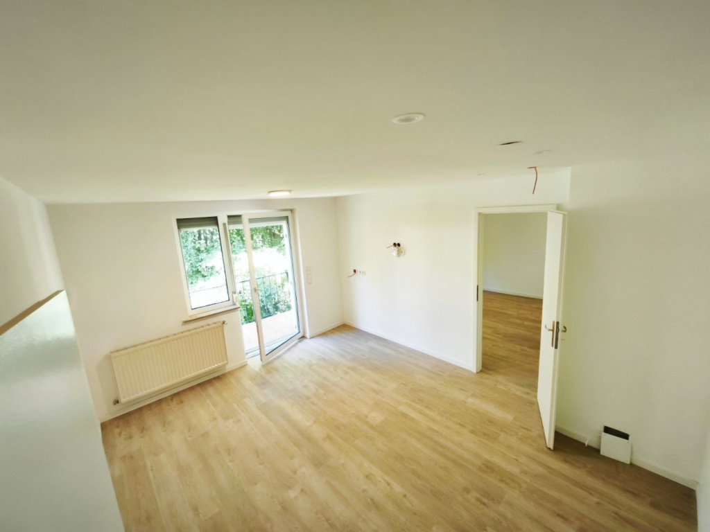 Wunderschöne, frisch renovierte 3-Zimmer-Wohnung mit Balkon & Einbauküche – Burgstr 51, 70569 Stuttgart Kaltental – Vorschaubild 5