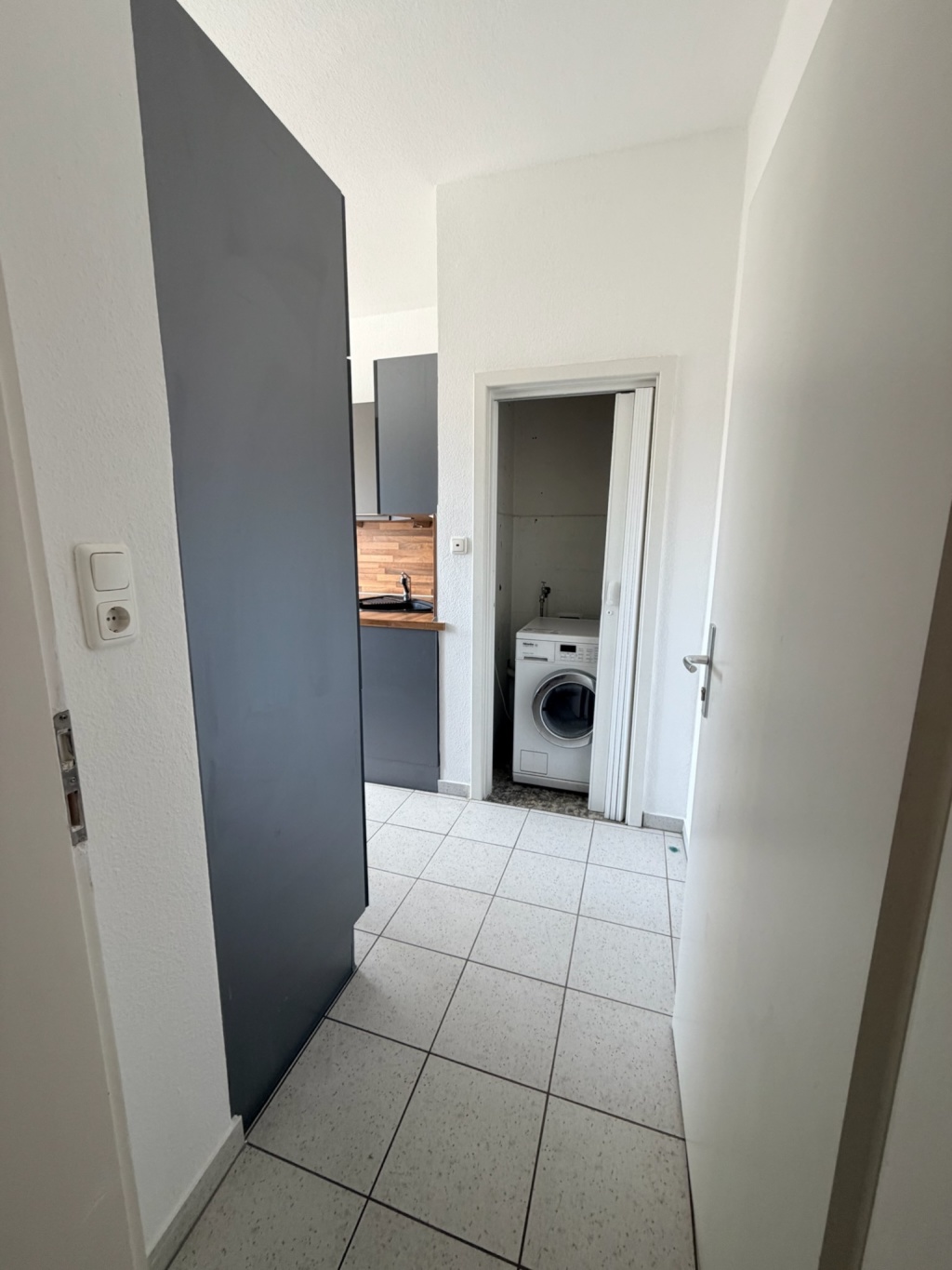 Freundliche 2-Zimmer-Wohnung mit Balkon und hochwertiger Einbauküche in zentraler Lage von Paderborn – Am Westerntor 9, 33098 Paderborn Kernstadt – Vorschaubild 7