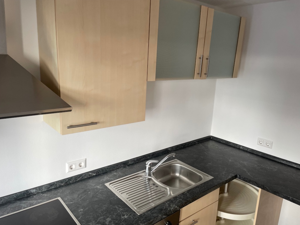 Ruhige 2,5 Zimmer Wohnung in der Nähe des Berliner Platzes im Hospitalviertel – Leuschnerstraße 13, 70174 Stuttgart Mitte – Vorschaubild 2