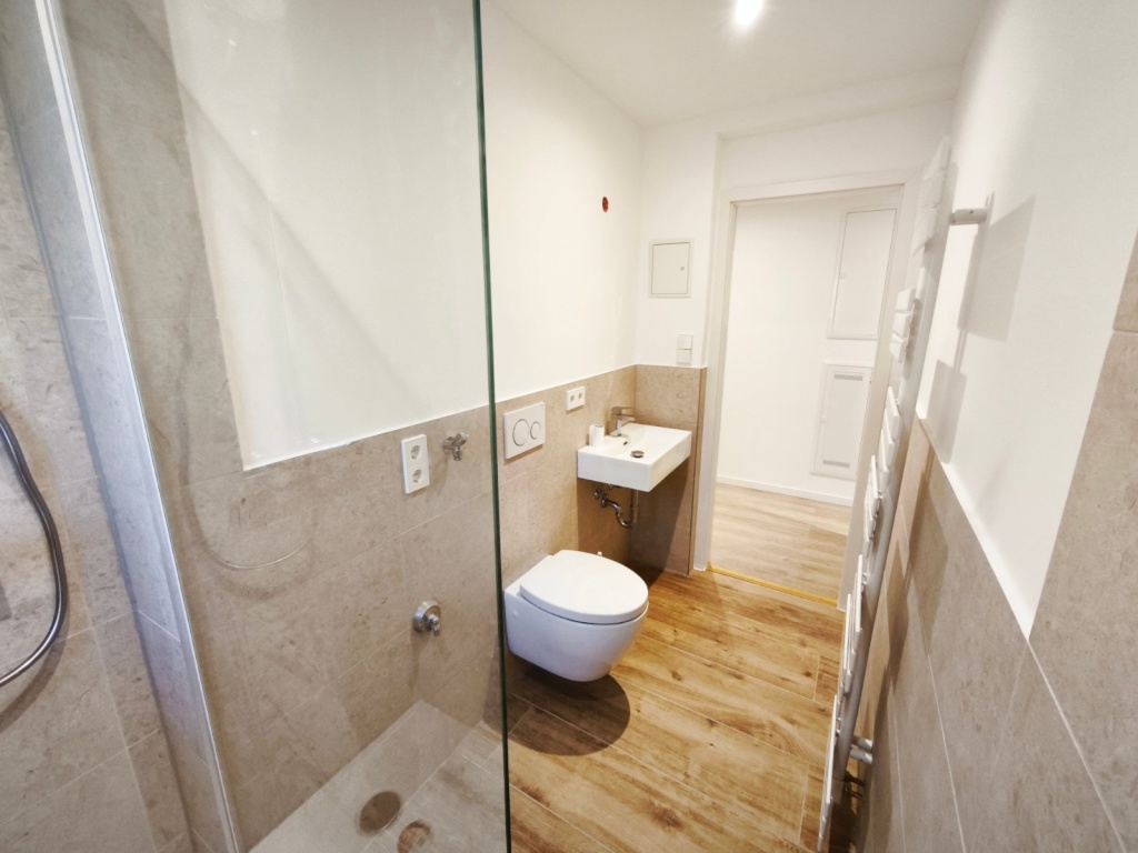 Wunderschöne, frisch renovierte 3-Zimmer-Wohnung mit Balkon & Einbauküche – Burgstr 51, 70569 Stuttgart Kaltental – Vorschaubild 9