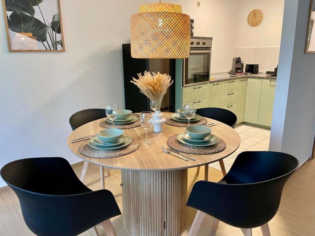 MD SFO | Suite First Option – möblierte 2 ZKB zentral – Balkon & Parkplatz wartet löffelfertig auf Sie! Ab 1.9 - befristet 6 bis 12 M - sofort einziehen! – Liebermannstraße 8, 39108 Magdeburg Stadtfeld Ost – Vorschaubild 10