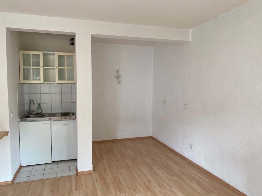 helle, ruhige 1 Zimmer Wohnung in Essen Holsterhausen - Nahe Klinikum , Landgericht und Gruga – Pettenkoferstr., 45147 Essen Holsterhausen – Vorschaubild 2