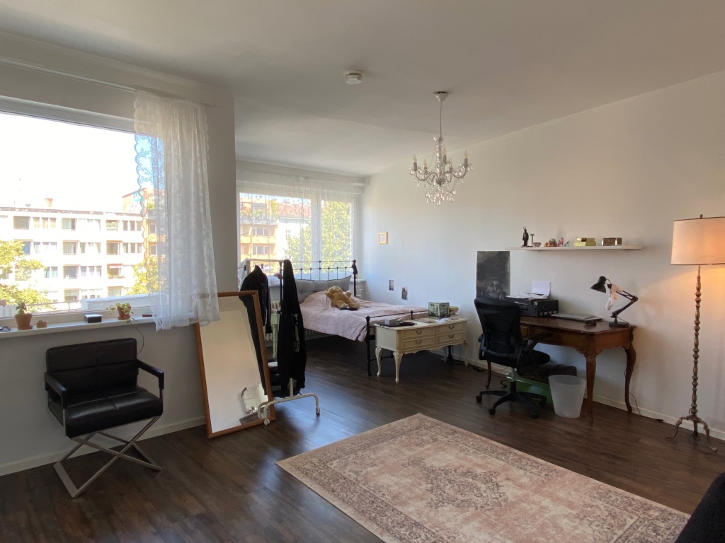 Möblierte Einzimmerwohnung Wohnung in Kreuzberg nähe Bergmannkiez AUF ZEIT 38m2 mit Balkon Möbliert Hell