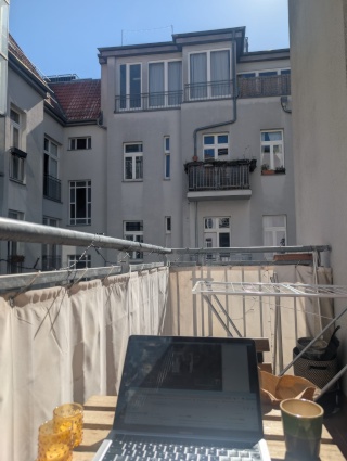 Schöne möblierte Wohnung in Prenzlauer Berg (Winsviertel) zur Zwischenmiete — photo 1