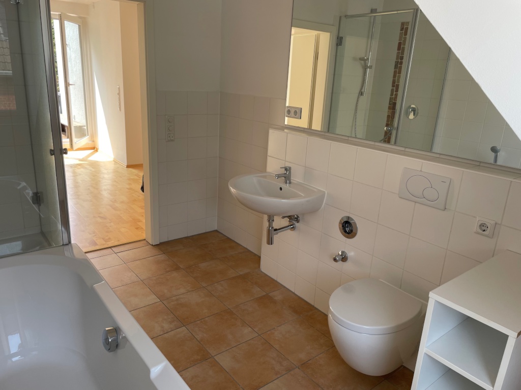 Helle möblierte Maisonette mit Balkon und Blick ins grüne im Severinsviertel – Isabellenstraße 17, 50676 Köln Severinsviertel – Vorschaubild 7