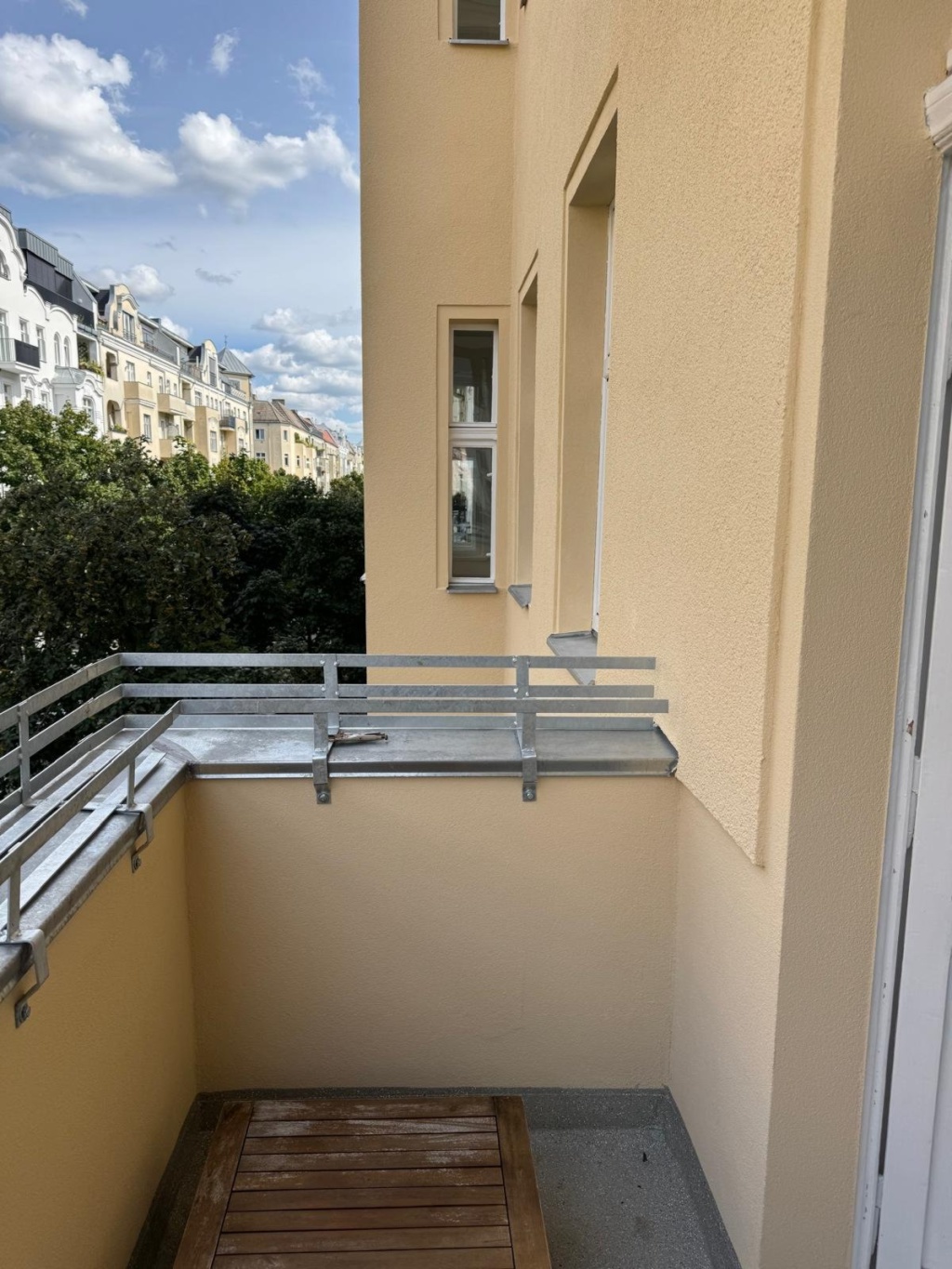 Newly renovated furnished 2-room apartment (approx. 70 m2) with balcony – Paul-Robeson-Straße, 10439 Berlin Prenzlauer Berg – Vorschaubild 2