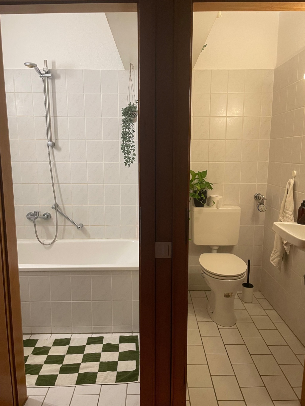 Wohnung Pontviertel Pontstraße 110 - Badewannen Dusche und separate Toilette
