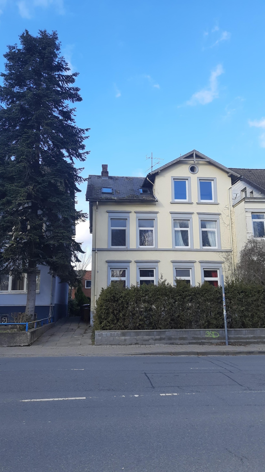 Helle 3-Zimmer-Dachgeschoss-Altbauwohnung in Lüneburg