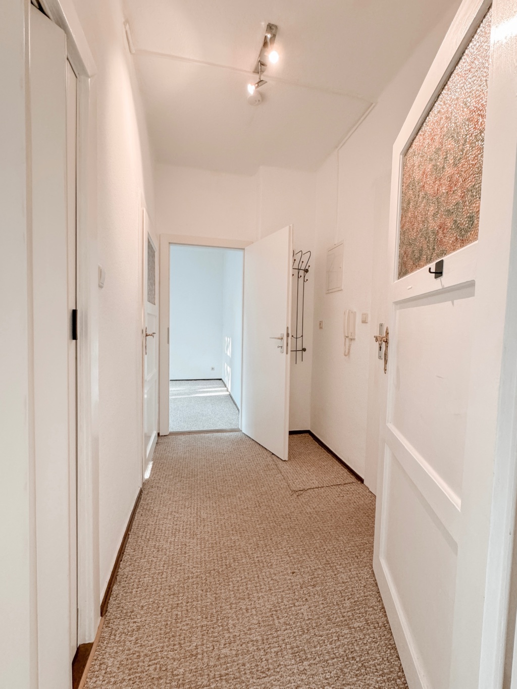 2-Zimmer-Altbauwohnung | WG-geeignet | Uni-& Nordpark-Nähe – Hans-Sailer-Straße, 99089 Erfurt Ilversgehofen – Vorschaubild 3