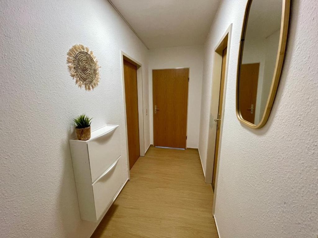 MD SFO | Suite First Option – möblierte 2 ZKB zentral – Balkon & Parkplatz wartet löffelfertig auf Sie! Ab 1.9 - befristet 6 bis 12 M - sofort einziehen! – Liebermannstraße 8, 39108 Magdeburg Stadtfeld Ost – Vorschaubild 13