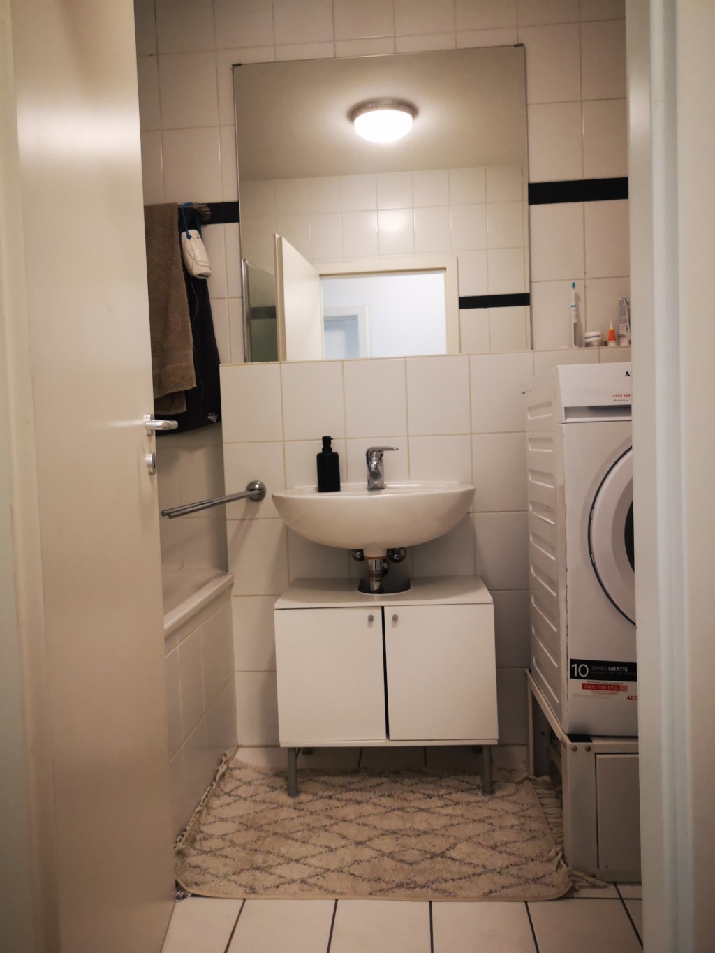 **Zwischenmiete Oktober/November** 80m2 Wohnung am Mediapark – Maybachstraße, 50670 Köln Neustadt-Nord – Vorschaubild 8
