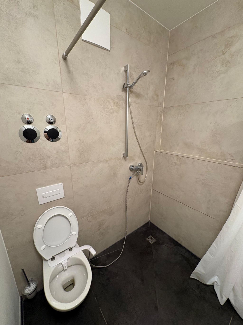 Sunny studio apartment available for sublet – Iranische Straße 4, 13347 Berlin Gesundbrunnen – Vorschaubild 6