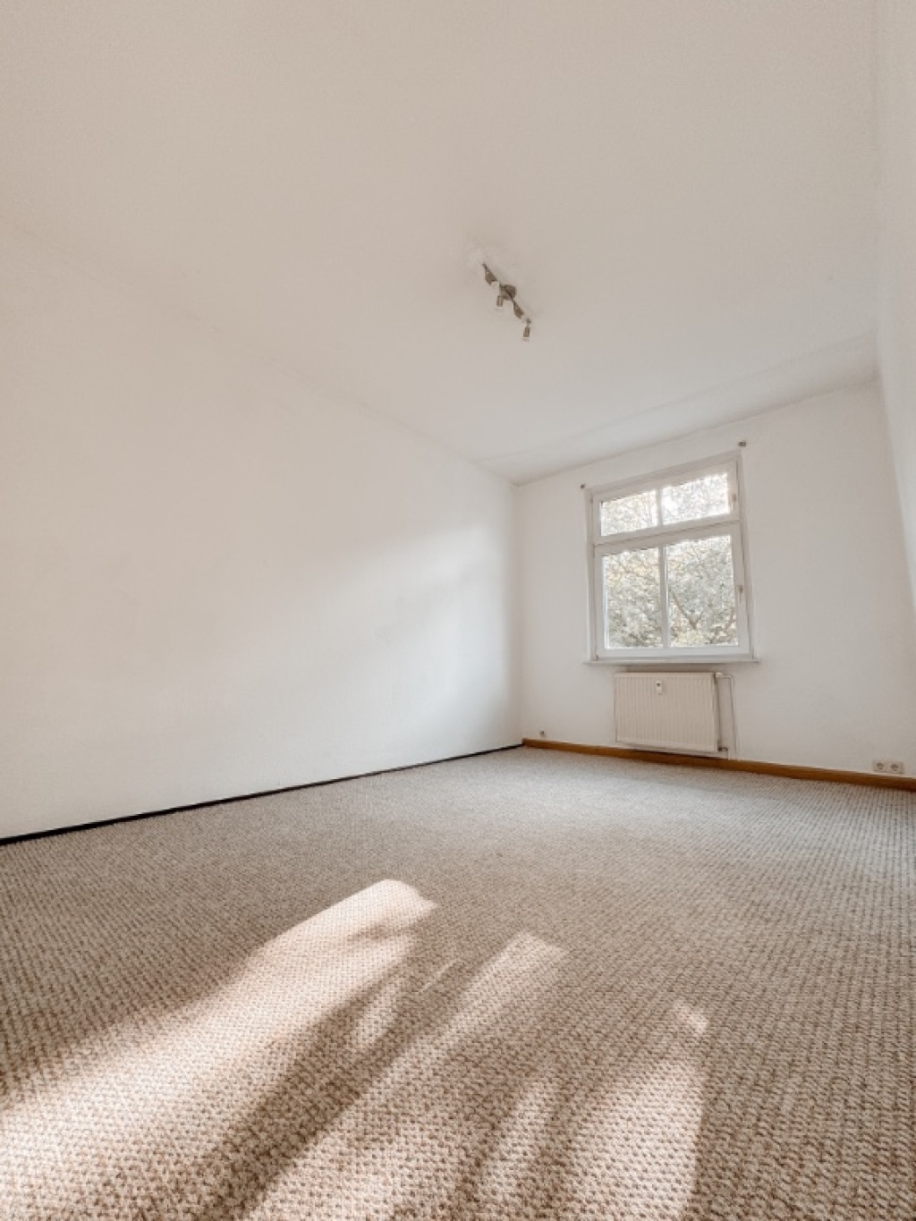 2-Zimmer-Altbauwohnung | WG-geeignet | Uni-& Nordpark-Nähe – Hans-Sailer-Straße, 99089 Erfurt Ilversgehofen – Vorschaubild 4