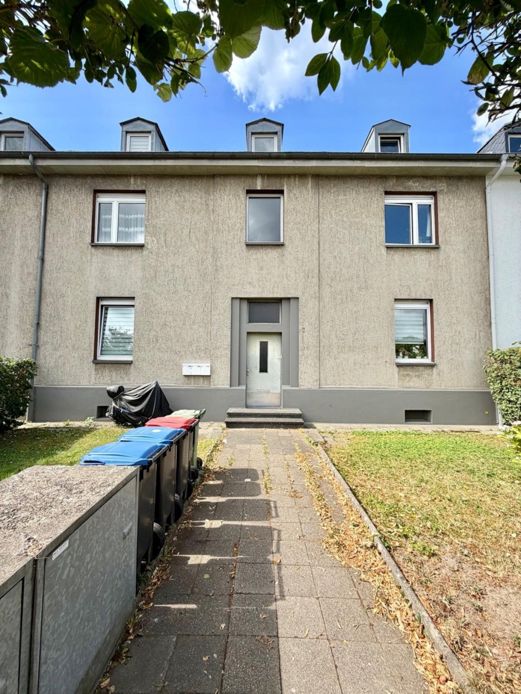 Ideal für 2er-WG | Modern sanierte DG-Wohnung in Aachen | voll möbliert | XXL-Bad – Triererstr. 398, 52078 Aachen Aachen – Vorschaubild 2