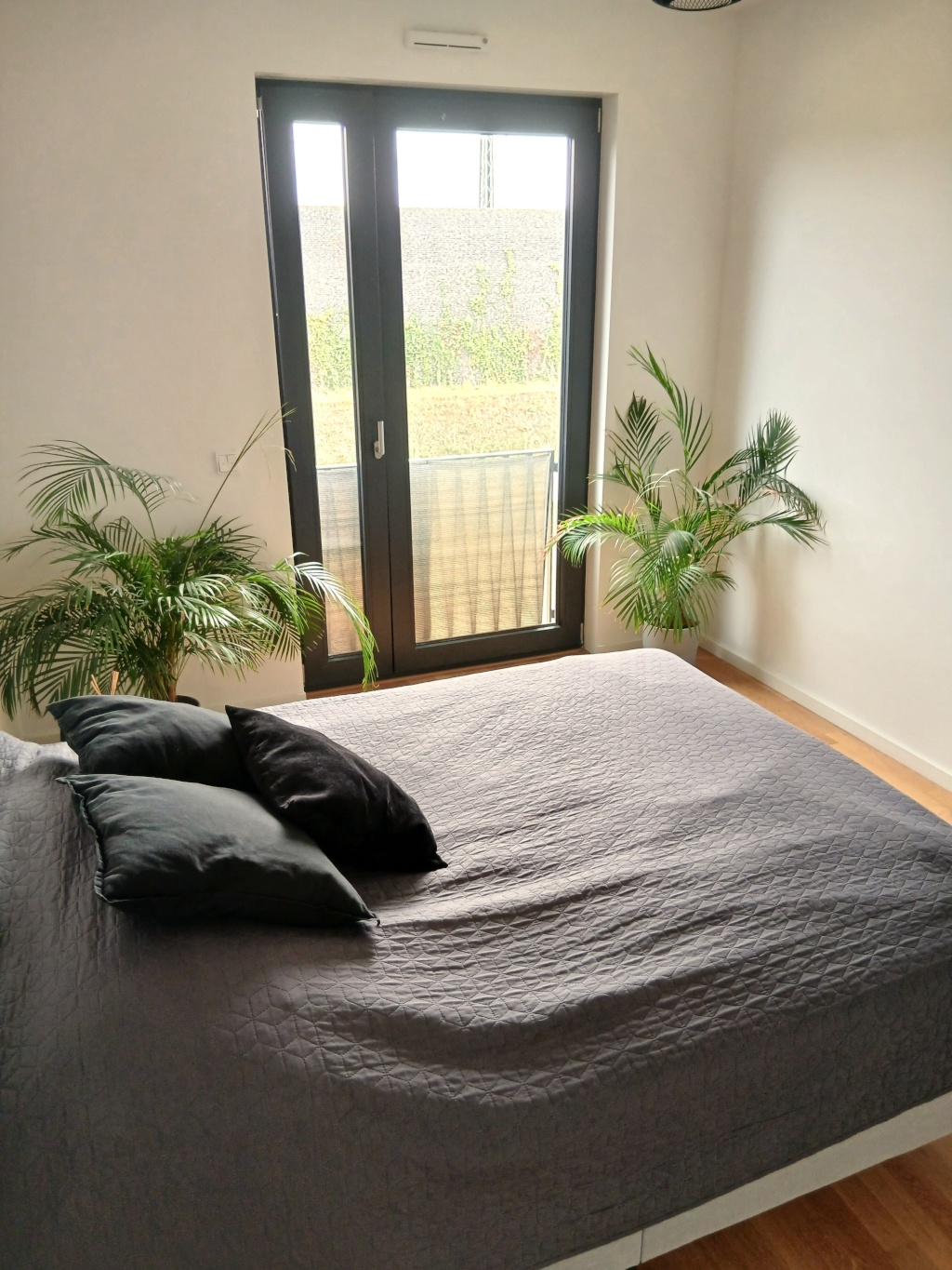 Neuwertige 2-Zimmer-Wohnung in Köln-Ehrenfeld mit Balkon | 2-3 Wochen Zwischenmiete im September 2026 | Komplett möbliert – Am Alten Gueterbahnhof, 50825 Köln Ehrenfeld – Vorschaubild 9
