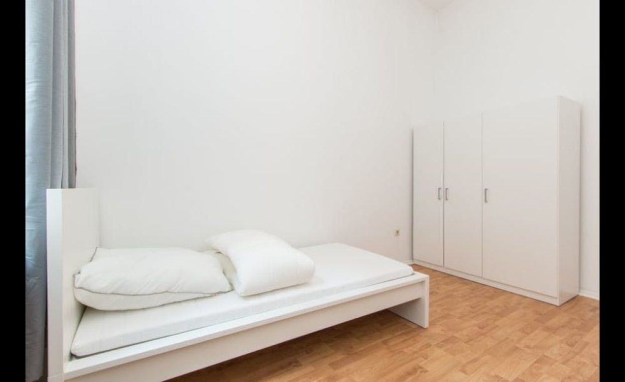 Liebevoll eingerichtetes Zimmer in Kreuzberg – Mehringdamm, 10961 Berlin Kreuzberg – Vorschaubild 2