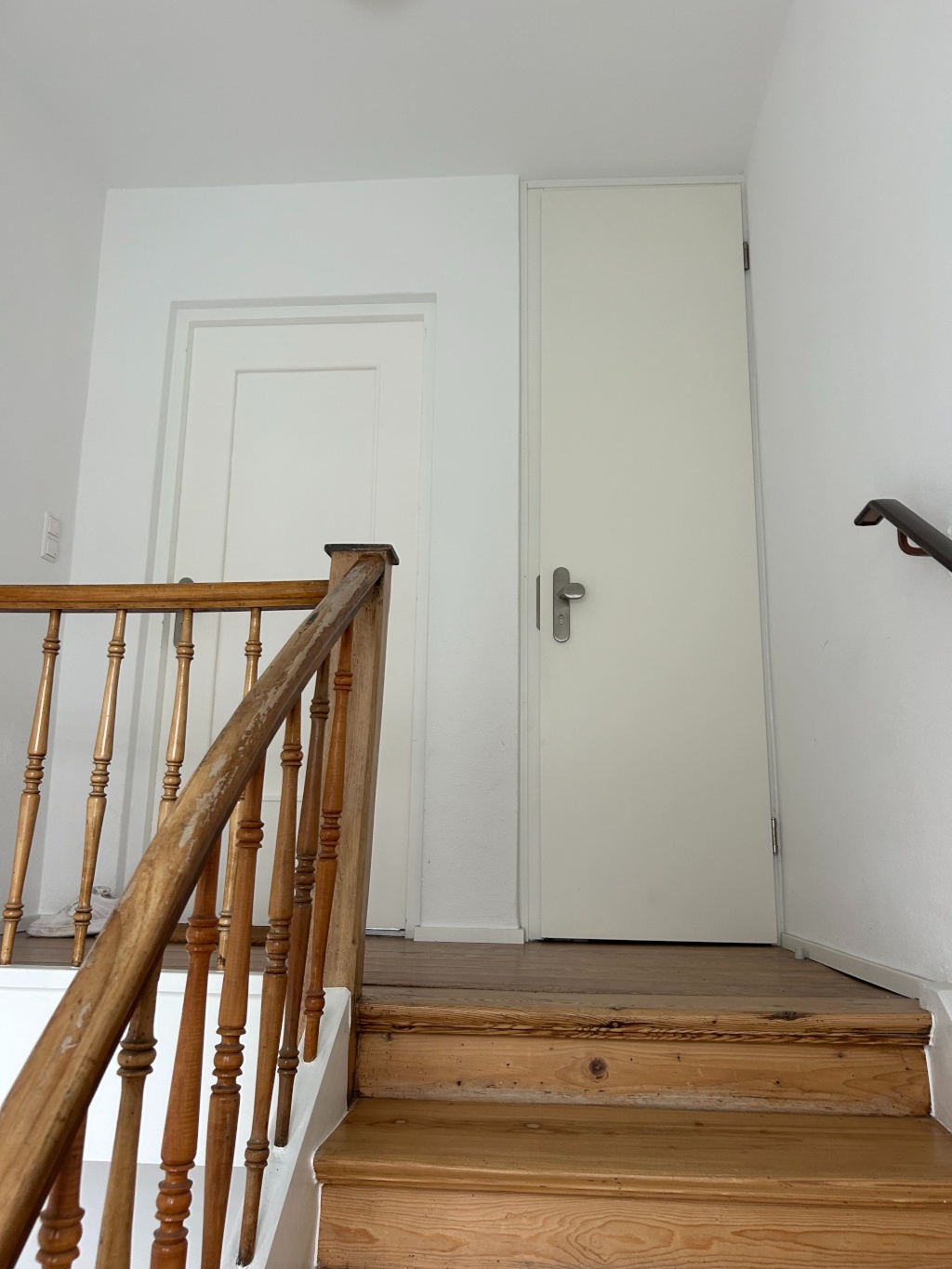 Sonnige 4 ,5- Zimmer Wohnung in saniertem Altbau, großer Balkon, Degerloch – Entringer Straße, 70597 Stuttgart Degerloch – Vorschaubild 9