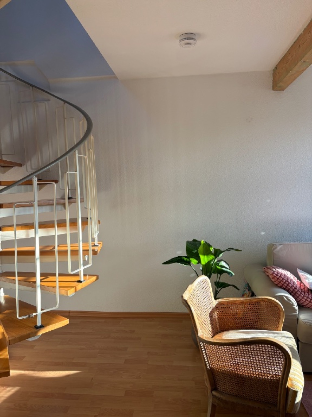 helle 2 Zimmer Maisonette Wohnung – Denhardtstraße, 39106 Magdeburg Alte Neustadt – Vorschaubild 2