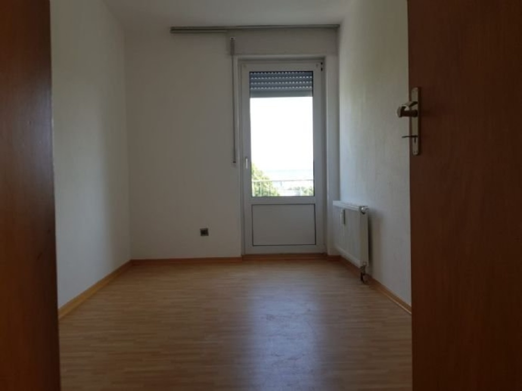 Traumhafte 4 ZKB mit Balkon: WG-geeignet für Studenten der HS Trier – Trier West Twf, 54294 Trier Euren – Vorschaubild 7