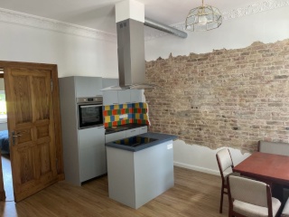 sanierte, vollausgestattete Wohnung unbefristet ab 01.09. zu vermieten — photo 1