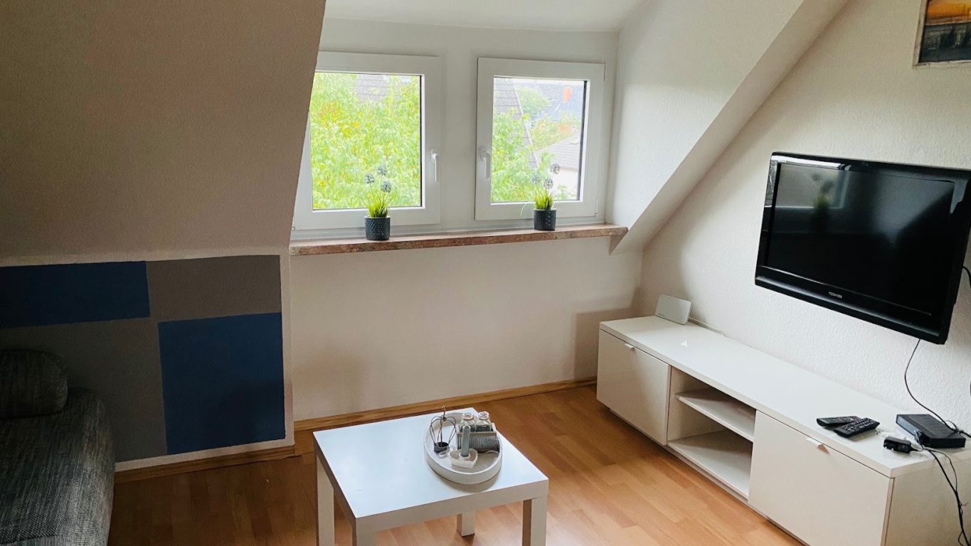 Möblierte Dachgeschosswohnung in Bremerhaven - Wulsdorf – Lüneburger Straße 33, 27572 Bremerhaven Wulsdorf – Vorschaubild 5