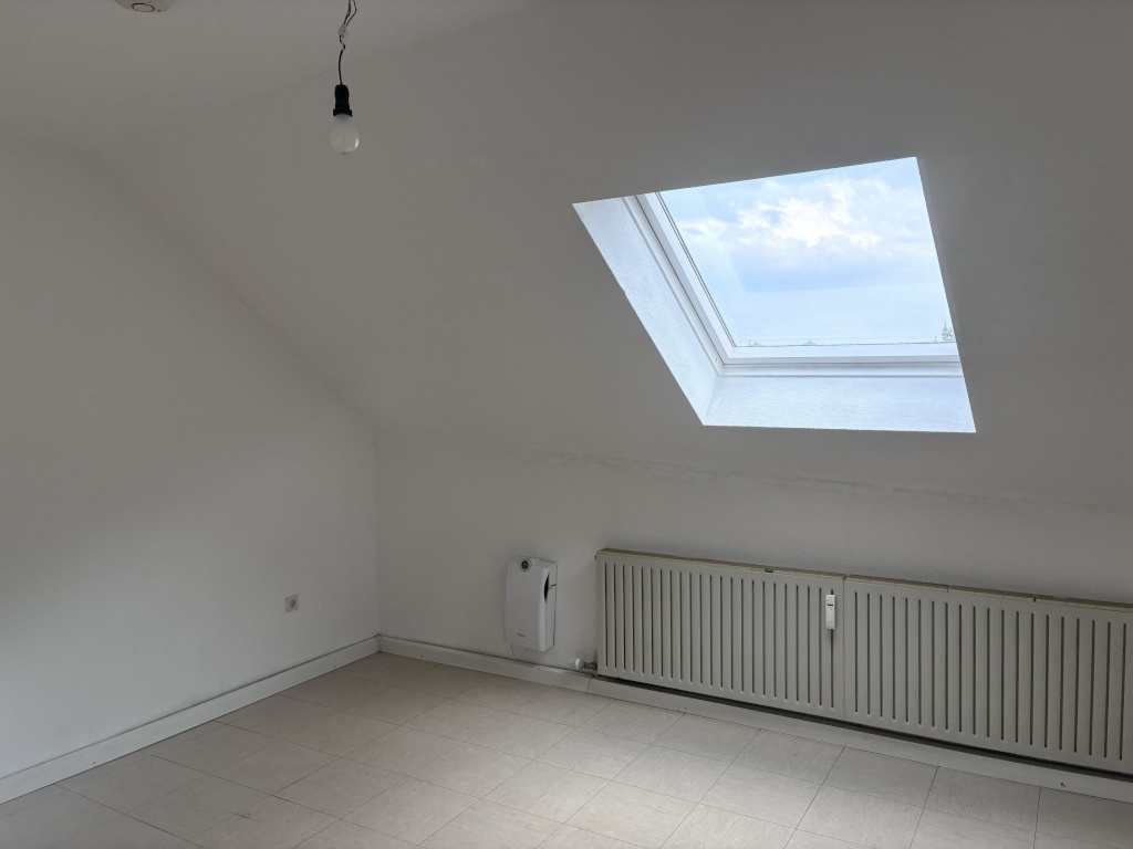 Helle Dachgeschosswohnung im denkmalgeschützten Altbau - Berliner Straße – Berliner Straße, 51063 Köln Mülheim – Vorschaubild 2