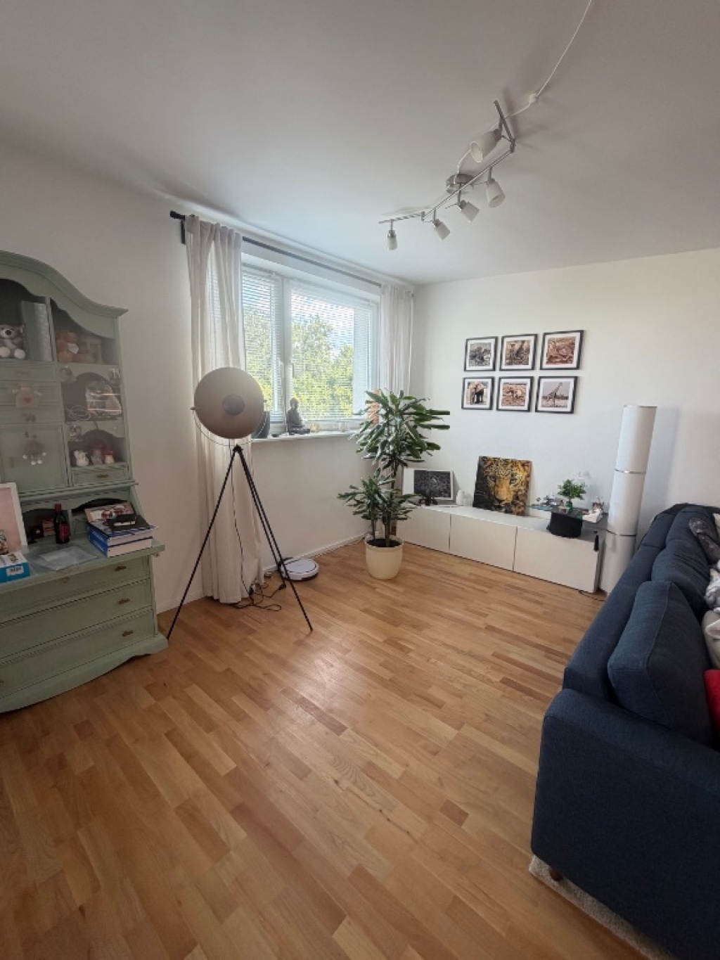 Traumhafte 68 qm in Hamburg-Uhlenhorst direkt am Kanal | möbliert | Balkon | 15.02.–31.05.2027 – Hartwicusstraße 8, 22087 Hamburg Uhlenhorst – Vorschaubild 4