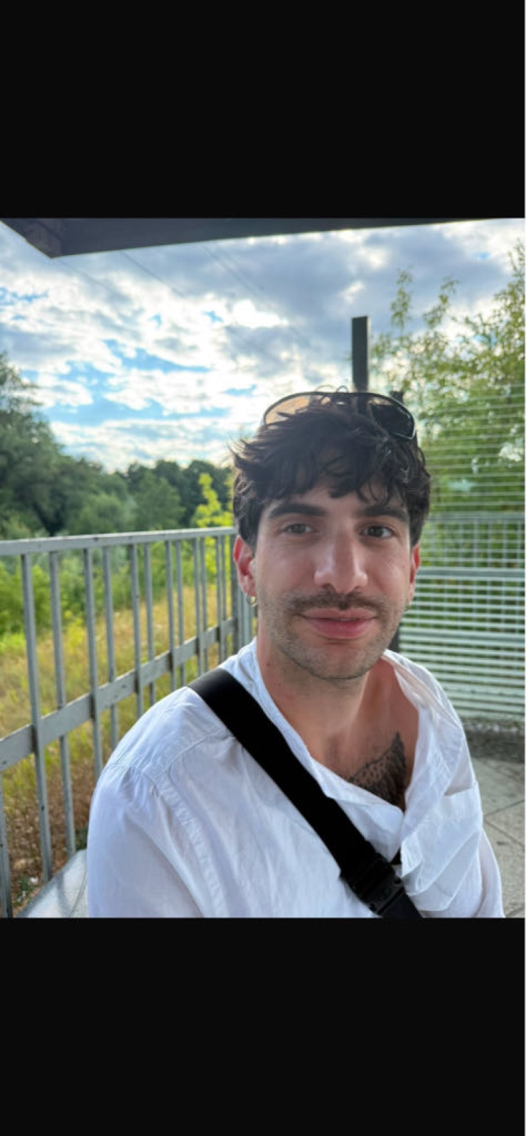 Anzeigenbild: 🎬 Filmemacher (31) sucht WG in Berlin - auch befristet möglich