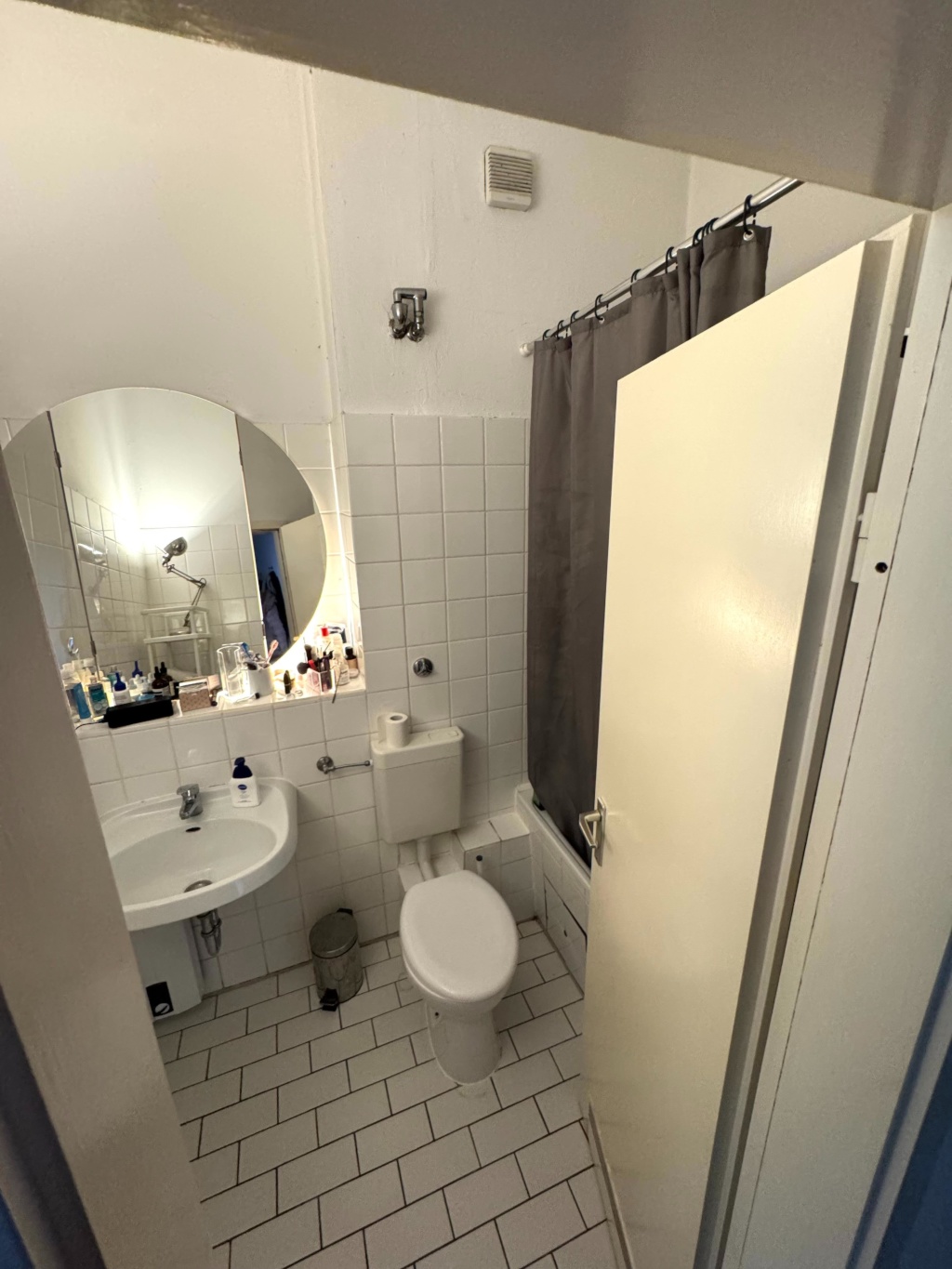 Kurzfristig: Helle möblierte 2-Zimmer Altbauwohnung im Nollendorfkiez – Goltzstraße 38, 10781 Berlin Schöneberg – Vorschaubild 9