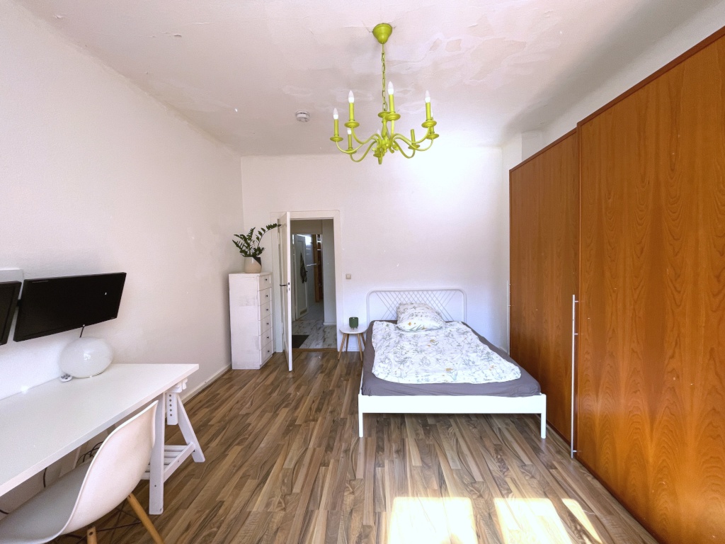 Möblierte 1-Zimmer-Wohnung auf Zeit – Nähe Rosa-Luxemburg-Platz
