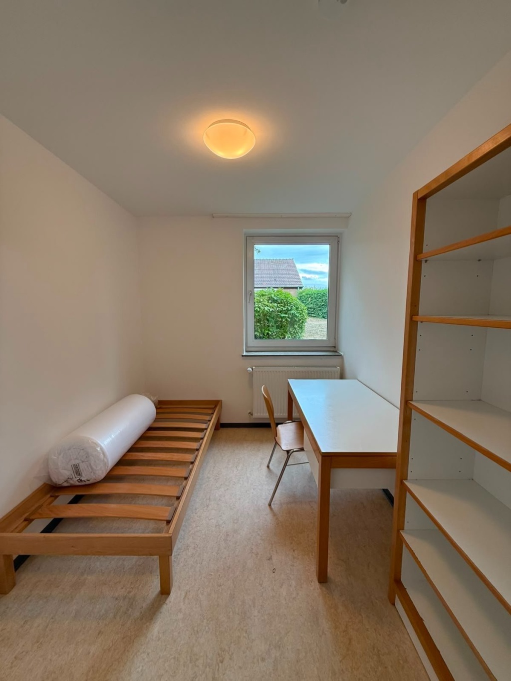 Temporary Newly Renovated First Entry Room for Rent – ​​Gutenbergstraße 36 Dorm