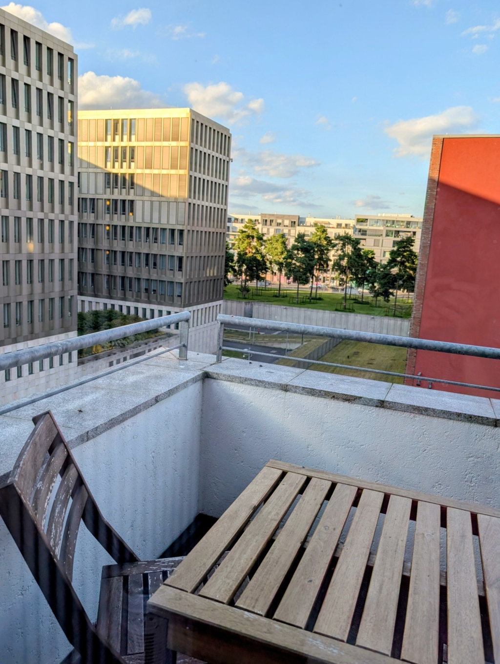 Studio voll möbliert, mit Balkon, Badewanne in Mitte/ Studio funished with balcony, bathtube in the very Centre – Habersaathstr. 30, 10115 Berlin Berlin – Vorschaubild 2