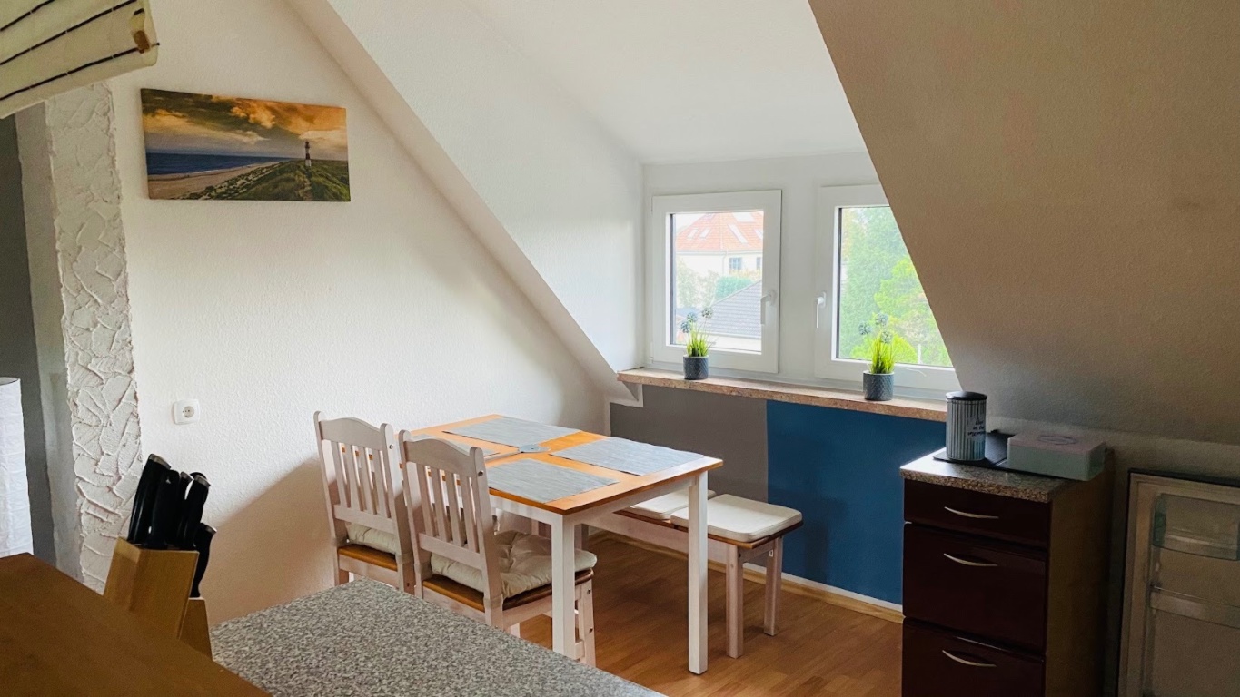 Möblierte Dachgeschosswohnung in Bremerhaven - Wulsdorf – Lüneburger Straße 33, 27572 Bremerhaven Wulsdorf – Vorschaubild 6