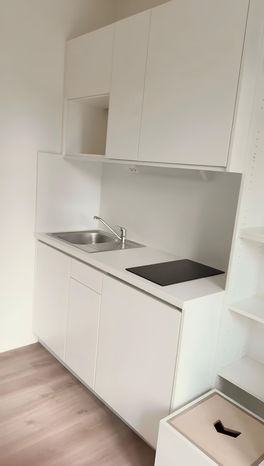 Sunny studio apartment available for sublet – Iranische Straße 4, 13347 Berlin Gesundbrunnen – Vorschaubild 3