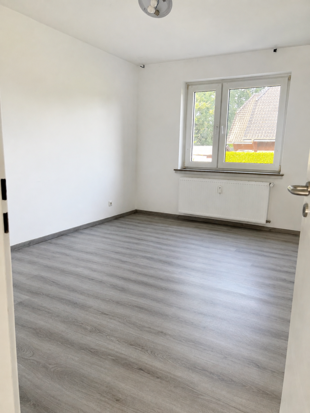 Helle 3-Zimmer-Wohnung für 2er-/3er-WG – mit Balkon, 2 Bädern, Garage und Lagerraum – Auf den Conroden 26, 28307 Bremen Mahndorf – Vorschaubild 4
